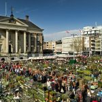GRONINGEN – De Bloementjesmarkt in Groningen. ANP KOEN VAN WEEL